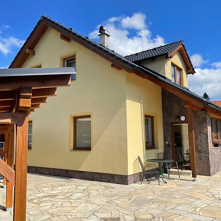Apartman U Kovaru Kasperske Hory Εξωτερικό φωτογραφία